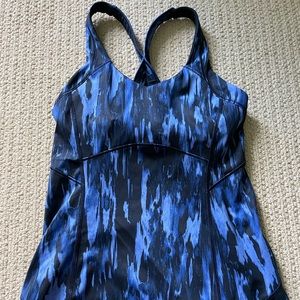 Lululemon tank